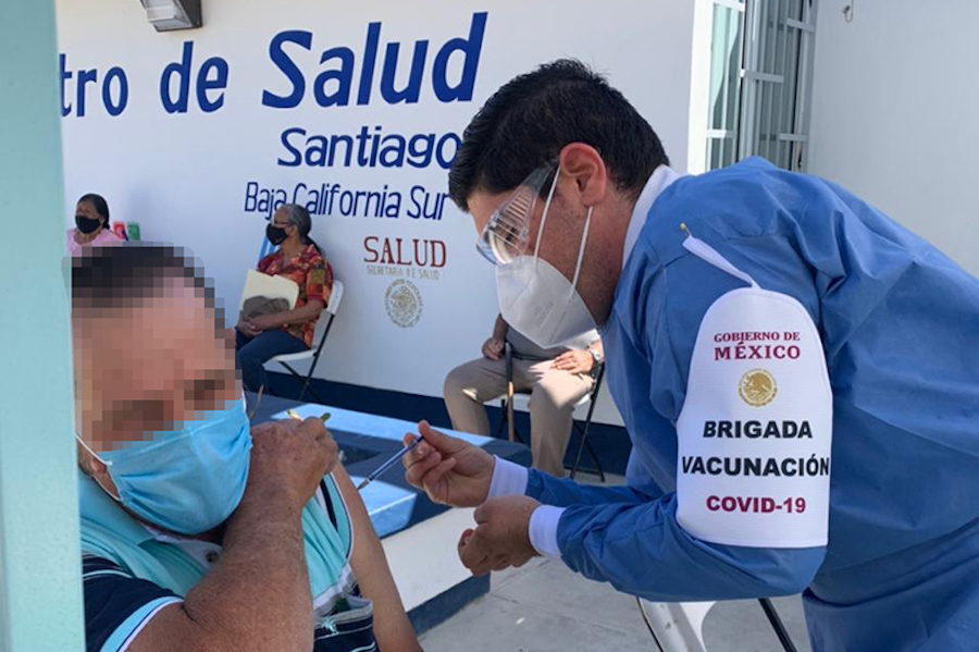 CONTRIBUYE SALUD BCS A VACUNACIÓN CONTRA COVID EN ZONA RURAL DE LOS CABOS